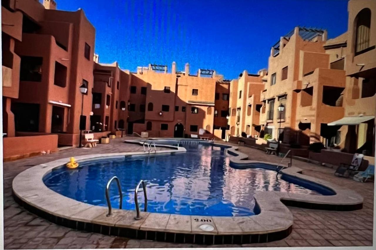 Three Bedroom Apartment With Pool In Torrevieja Exteriör bild