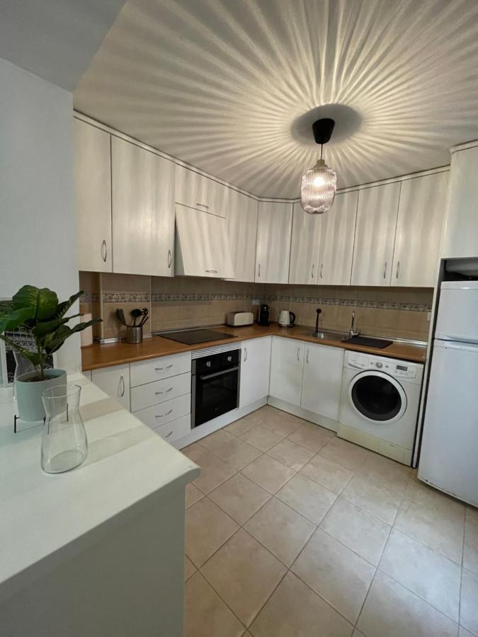 Three Bedroom Apartment With Pool In Torrevieja Exteriör bild