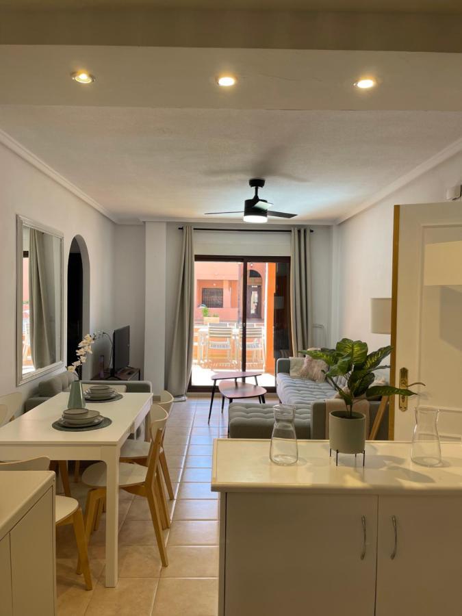 Three Bedroom Apartment With Pool In Torrevieja Exteriör bild