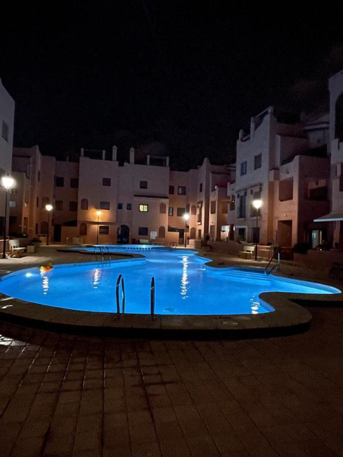 Three Bedroom Apartment With Pool In Torrevieja Exteriör bild