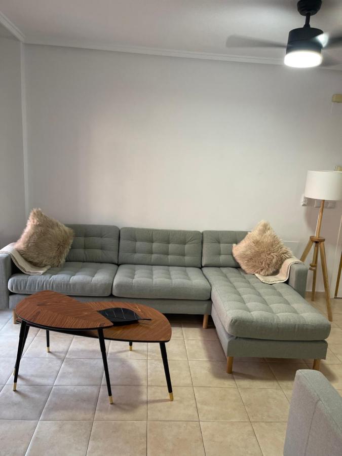 Three Bedroom Apartment With Pool In Torrevieja Exteriör bild