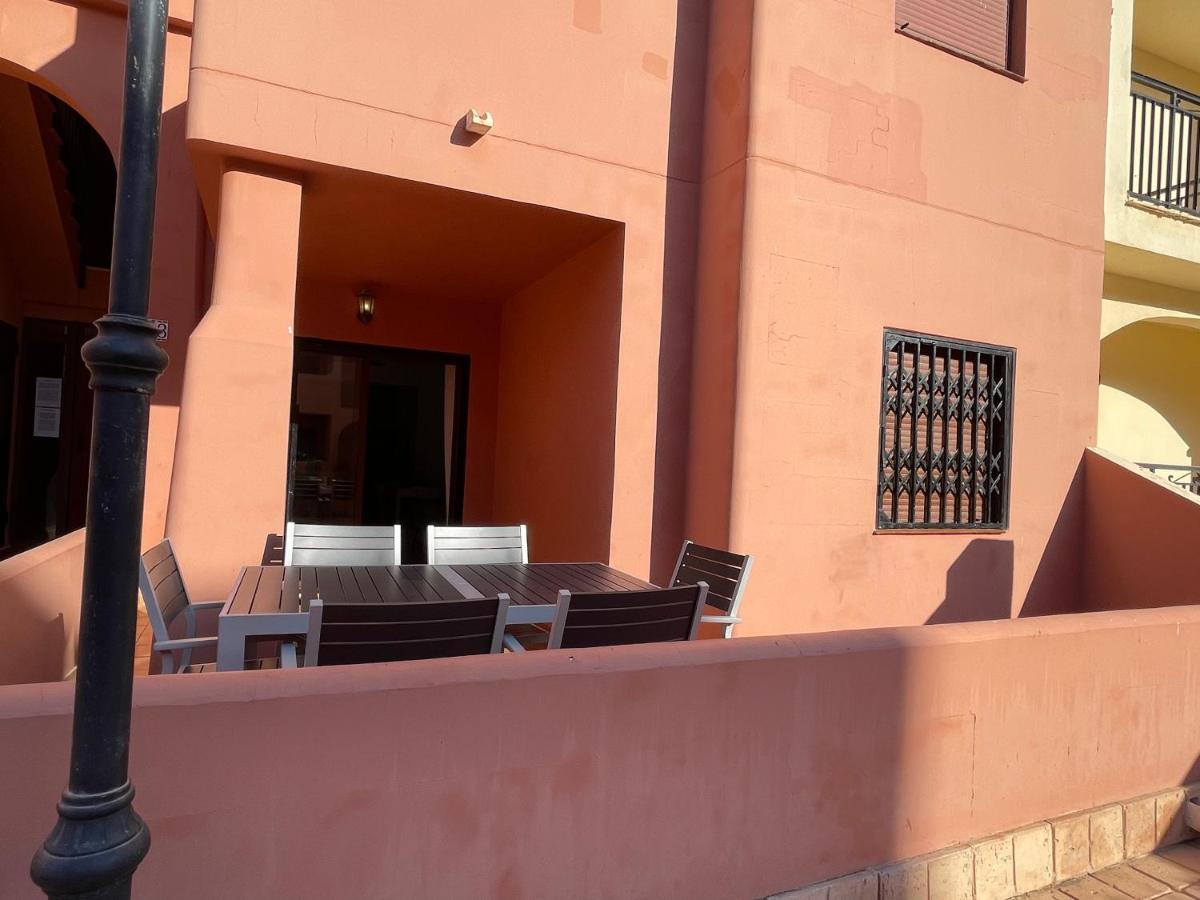 Three Bedroom Apartment With Pool In Torrevieja Exteriör bild
