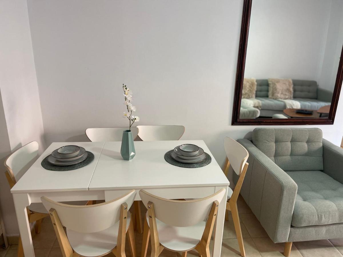 Three Bedroom Apartment With Pool In Torrevieja Exteriör bild